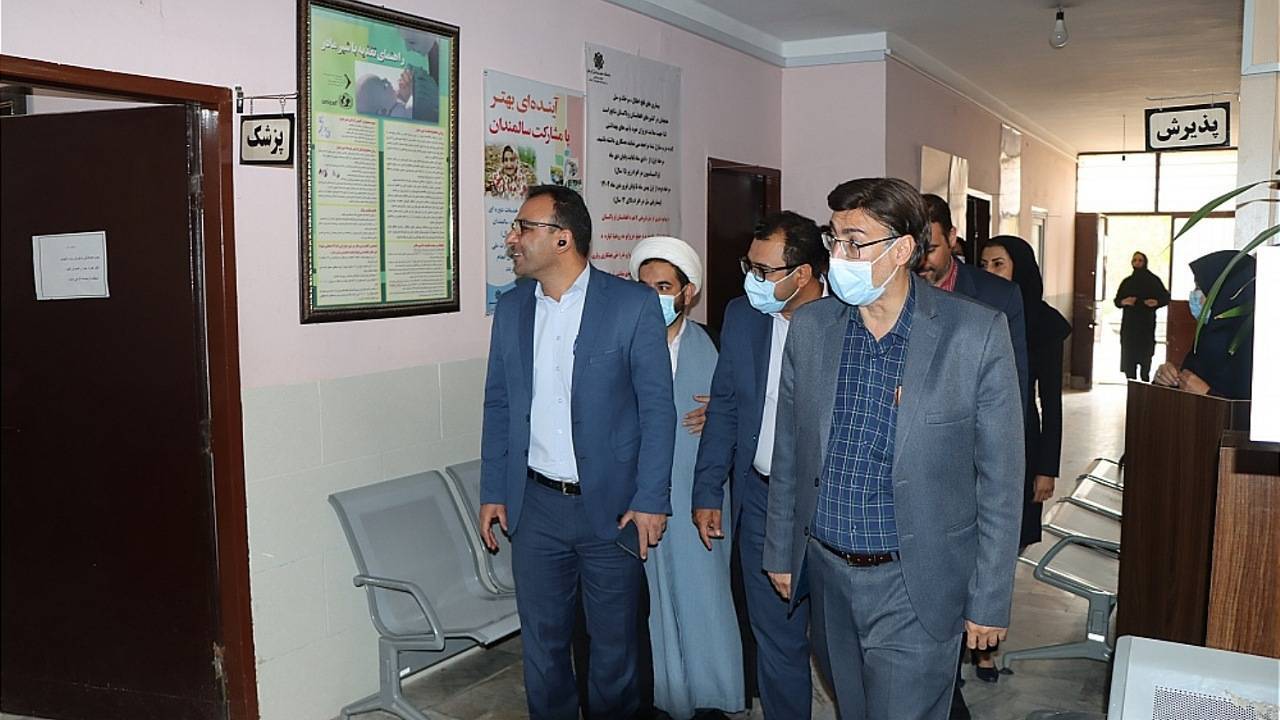 بازدید رئیس دانشگاه علوم پزشکی از مراکز خدمات جامع سلامت شهر کرمان