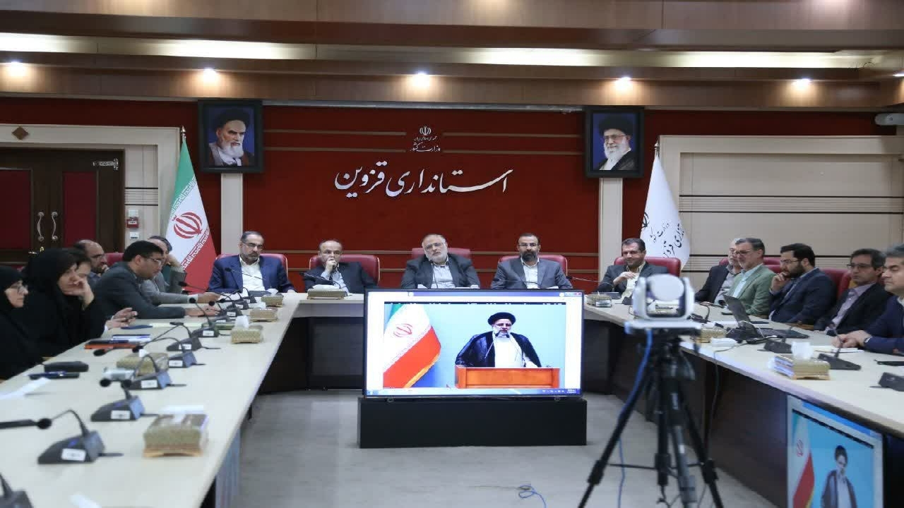 مدیران نباید تحت تأثیر برخی افراد و جریان‌ها قرار گیرند