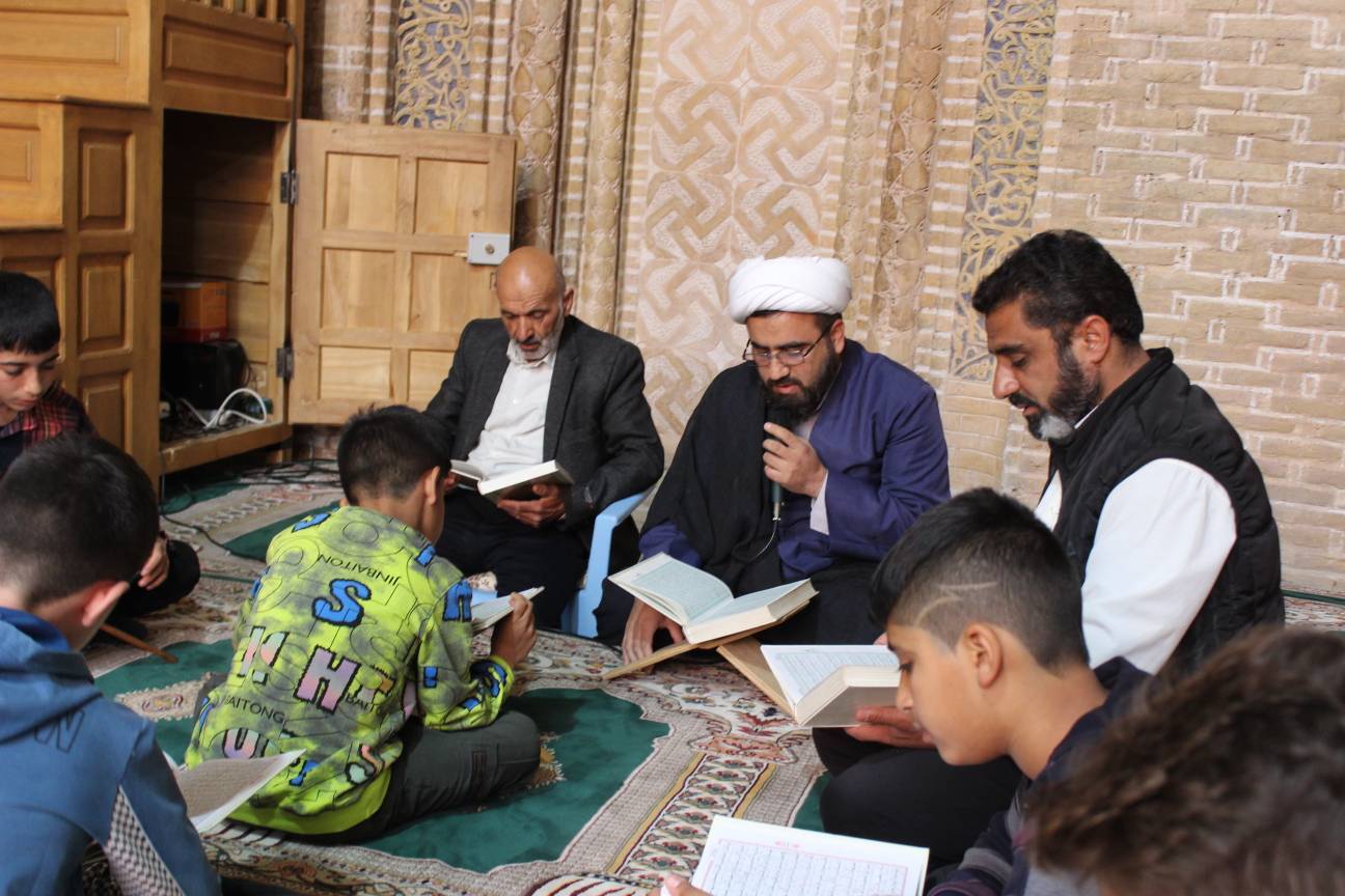 صدای قرآن در مساجد سین برخوار طنین انداز شد + تصاویر