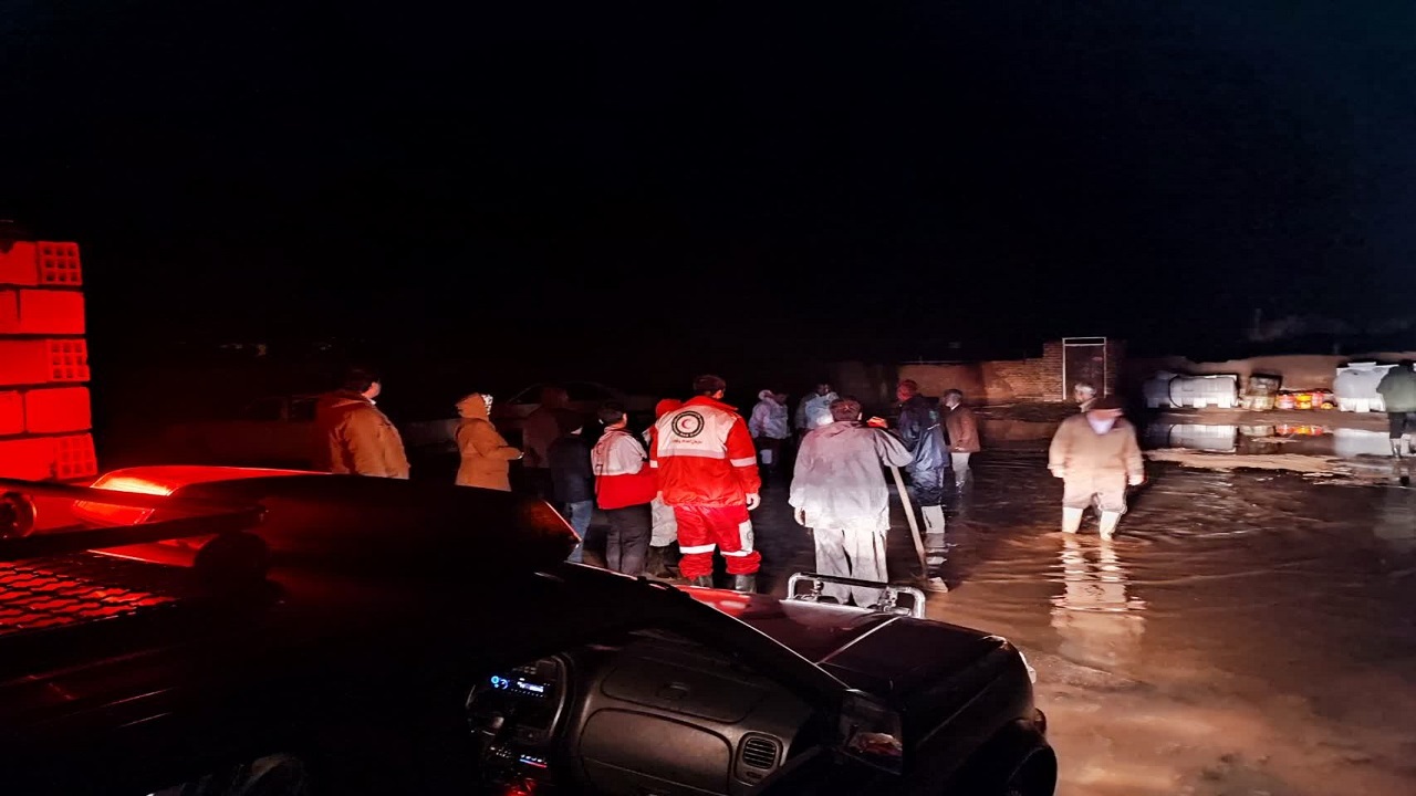 امدادرسانی هلال احمر به ۹۲ حادثه دیده سیلاب