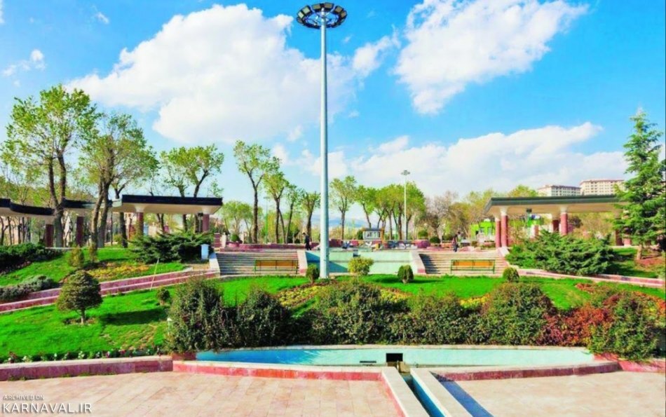 استقبال کم نظیر گردشگران نوروزی از برنامه های ویژه عید