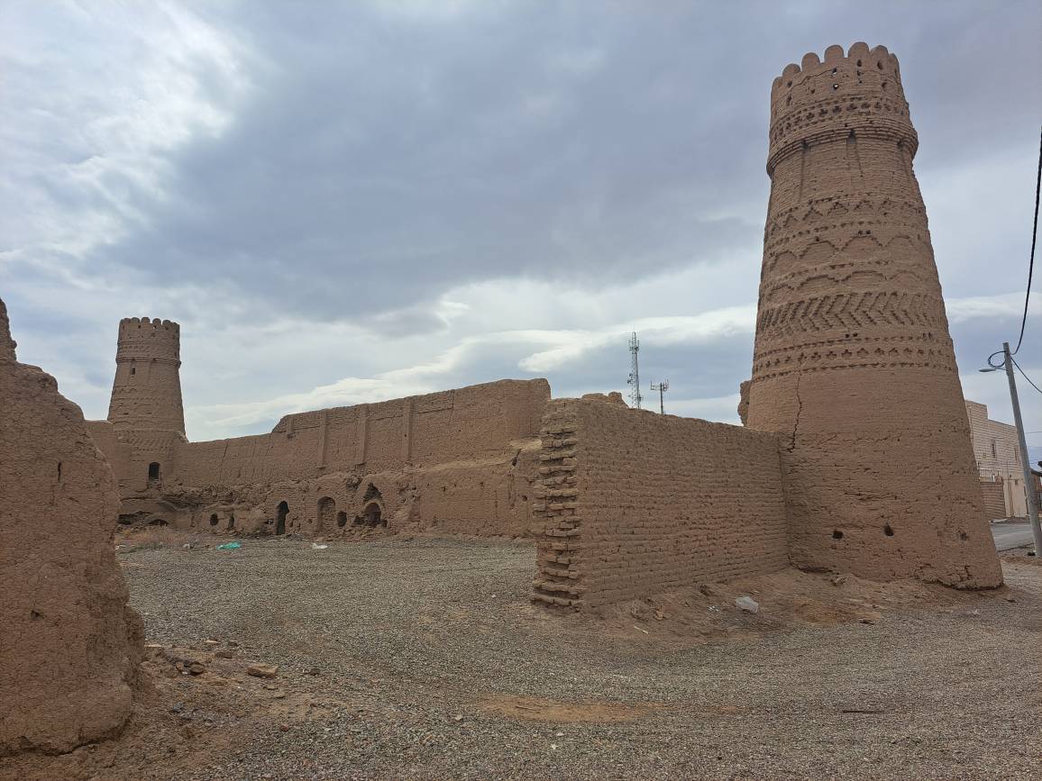 شهر ۱۰۰۱ جاذبه کجاست؟