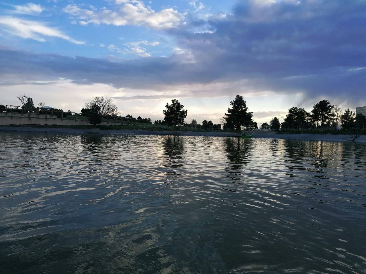 از
