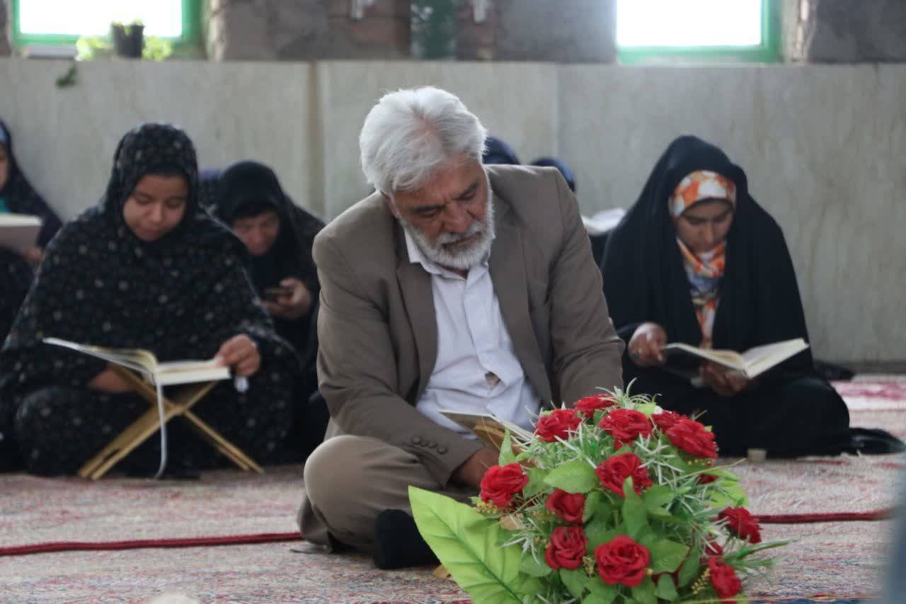 آیین جمع خوانی قرآن کریم در روستای ده زیارِ کرمان + تصاویر