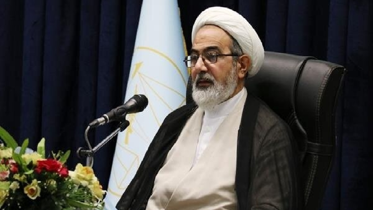 به سهم خودروسازان و وزارت راه در تصادفات توجه شود