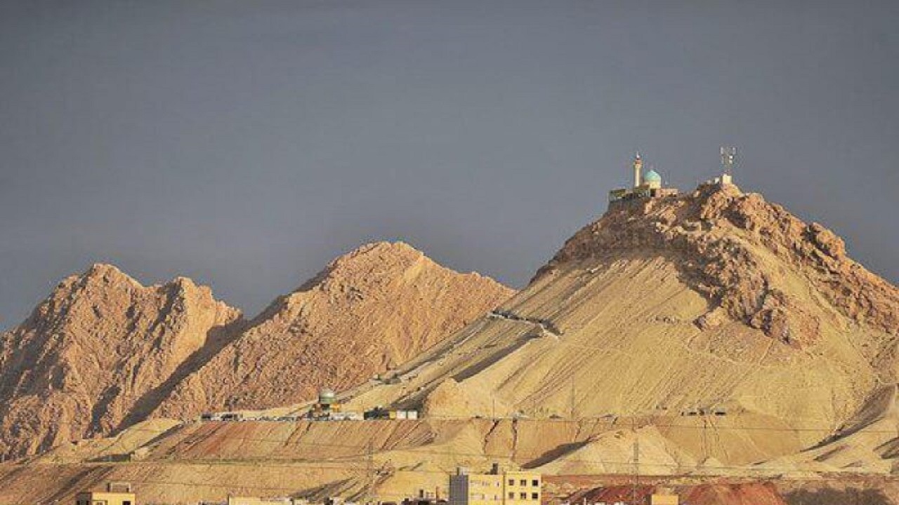 از صعود به ارتفاعات حادثه‌خیز قم به‌ویژه کوه دوبرادران خودداری کنید