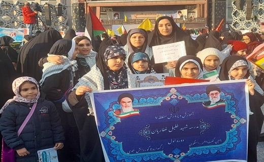 حضور دانش آموزان در مراسم راهپیمایی 9 دی