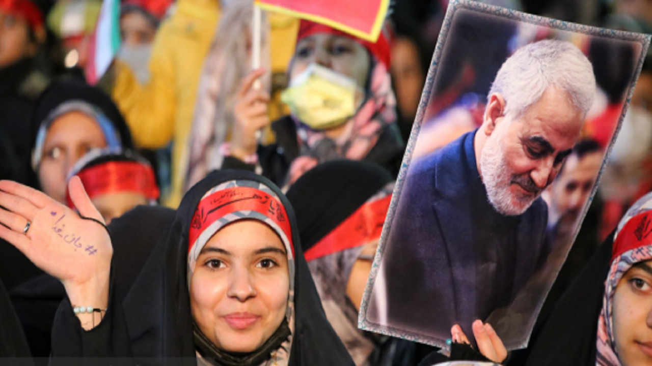 برگزاری اجتماع بزرگ دختران حاج قاسم در اصفهان