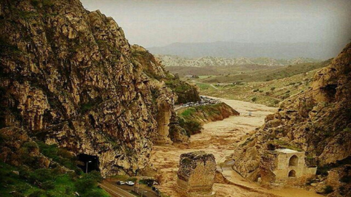ادامه روند مرمت و بازسازی کاروانسرای شاه عباسی سمنان + فیلم