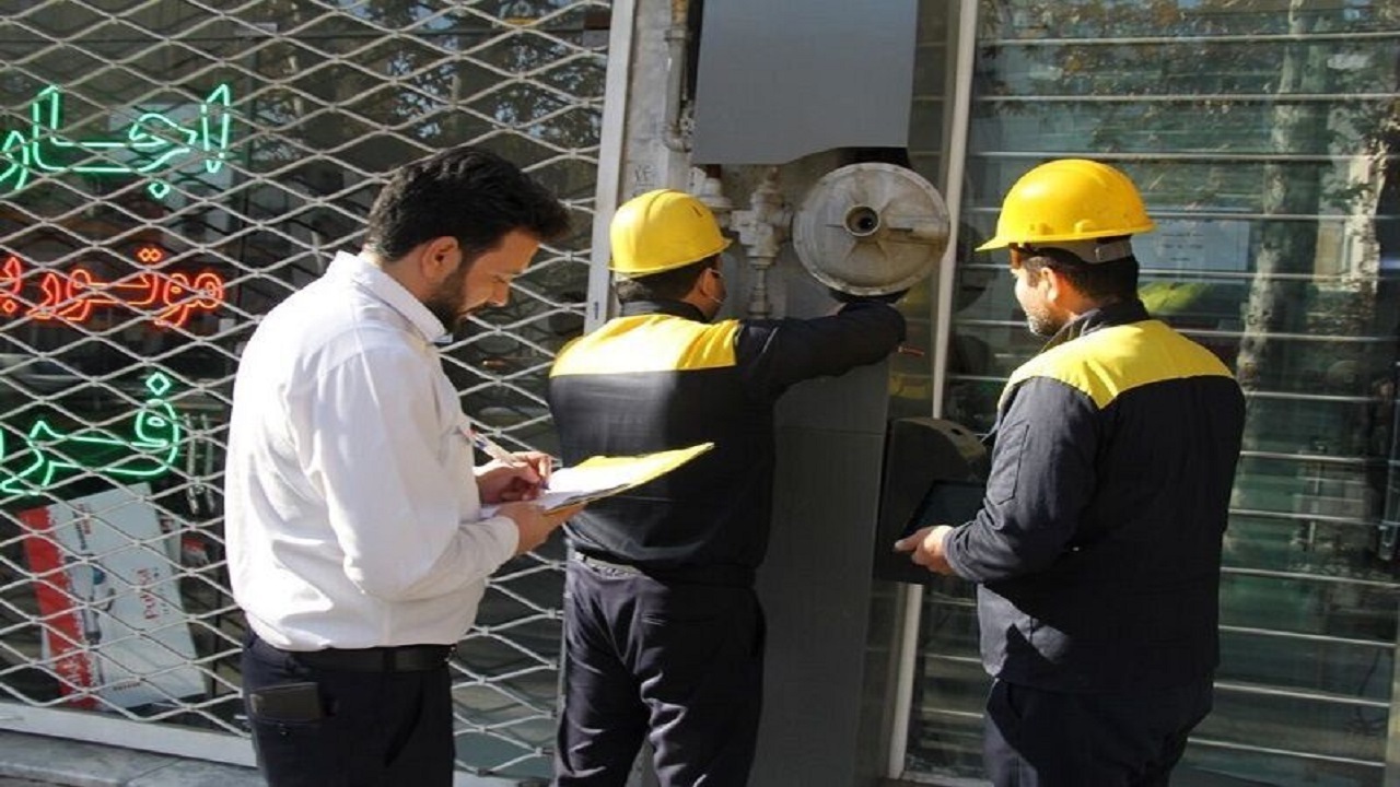 انجام ۱۰ هزار پایش دمای اداره ها، اصناف و اماکن عمومی قم