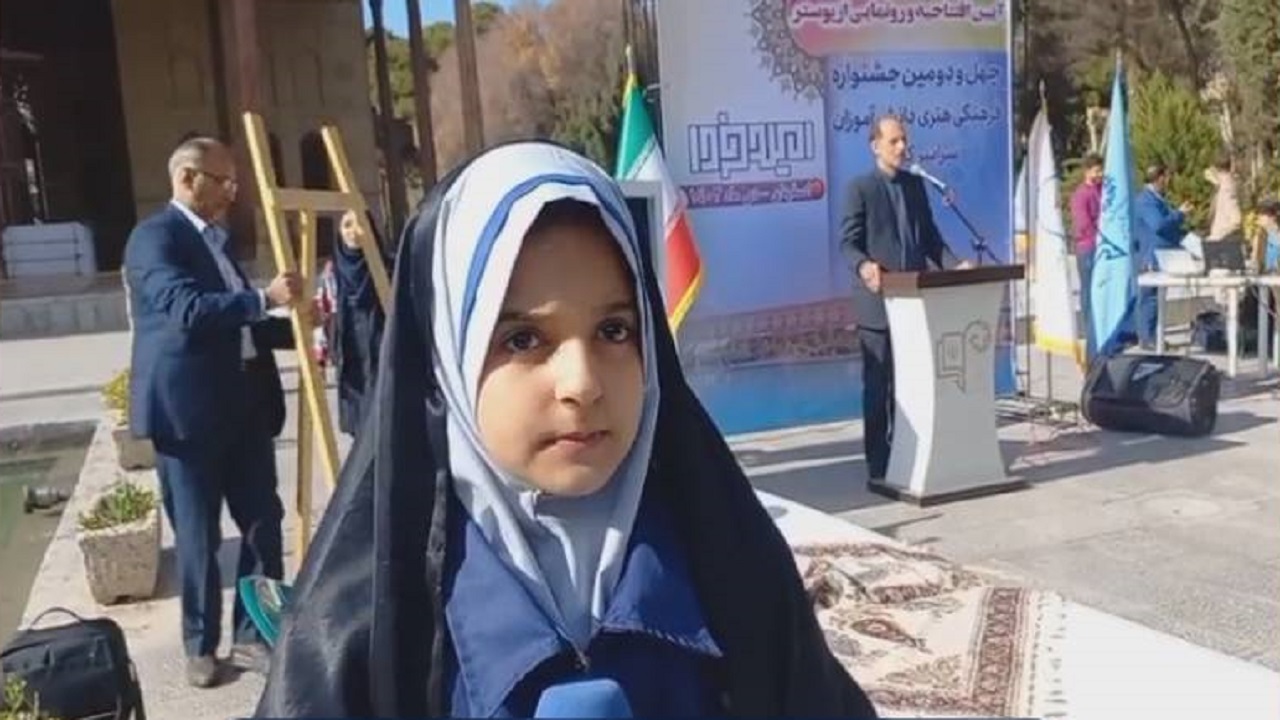 گزارشی از رونمایی پوستر چهل و دومین دوره از مسابقات فرهنگی و هنری
