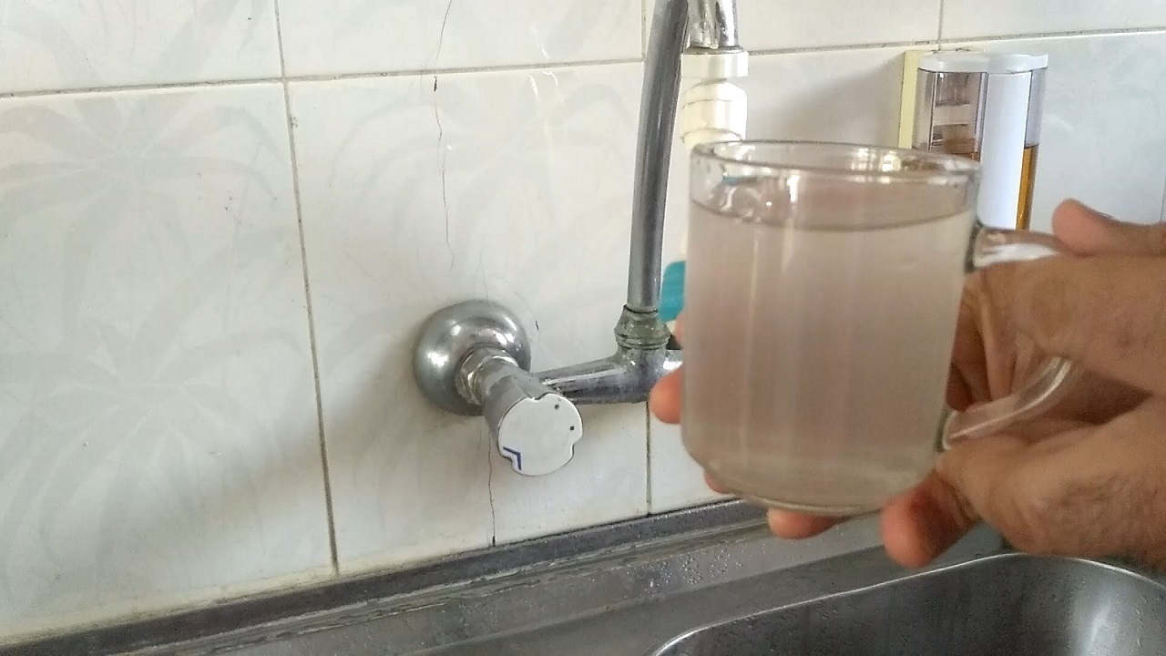 وضعیت آب شرب آلوده از زبان اهالی روستای علی بیات ملارد + فیلم