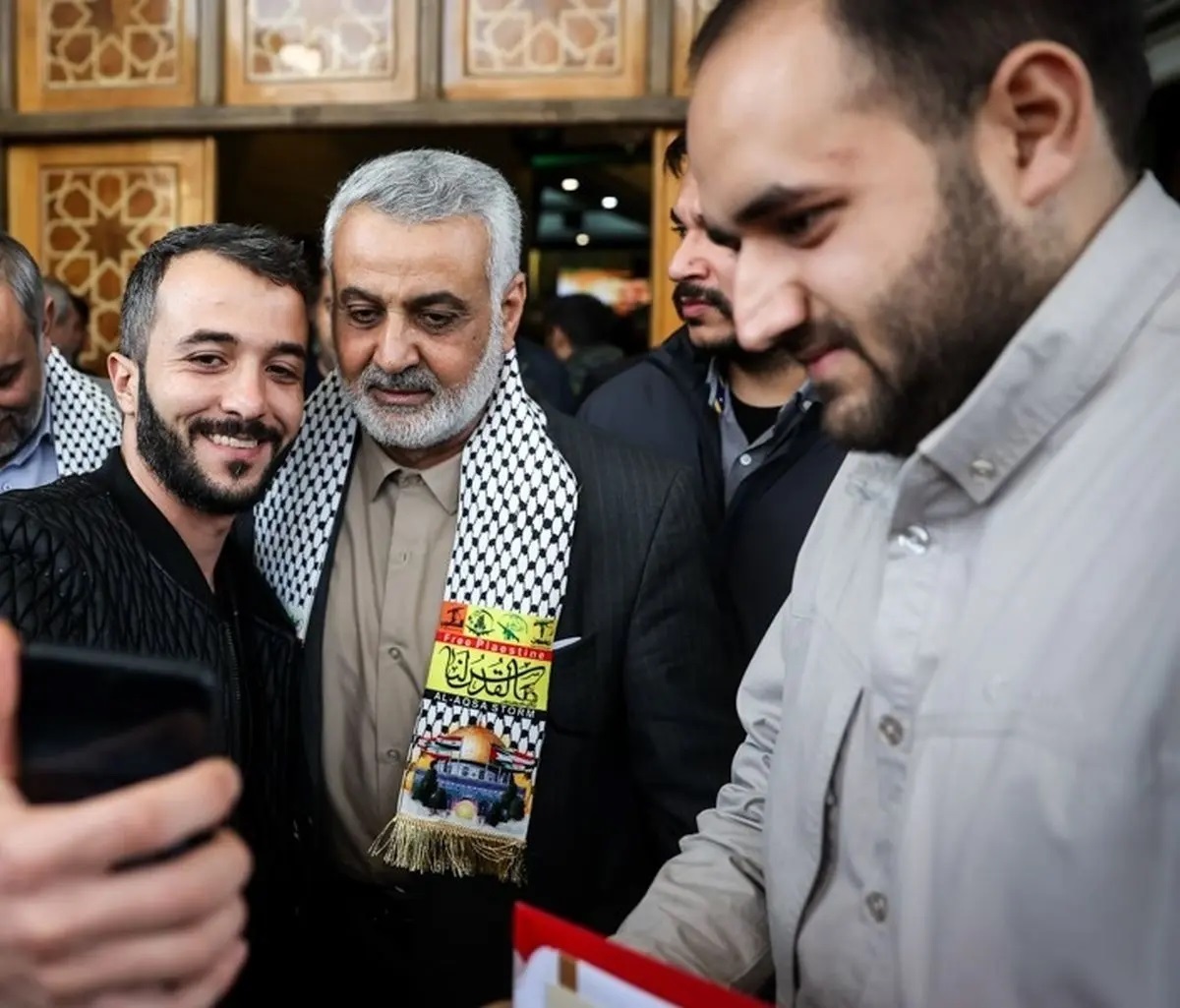 شباهت با سپهبدسلیمانی