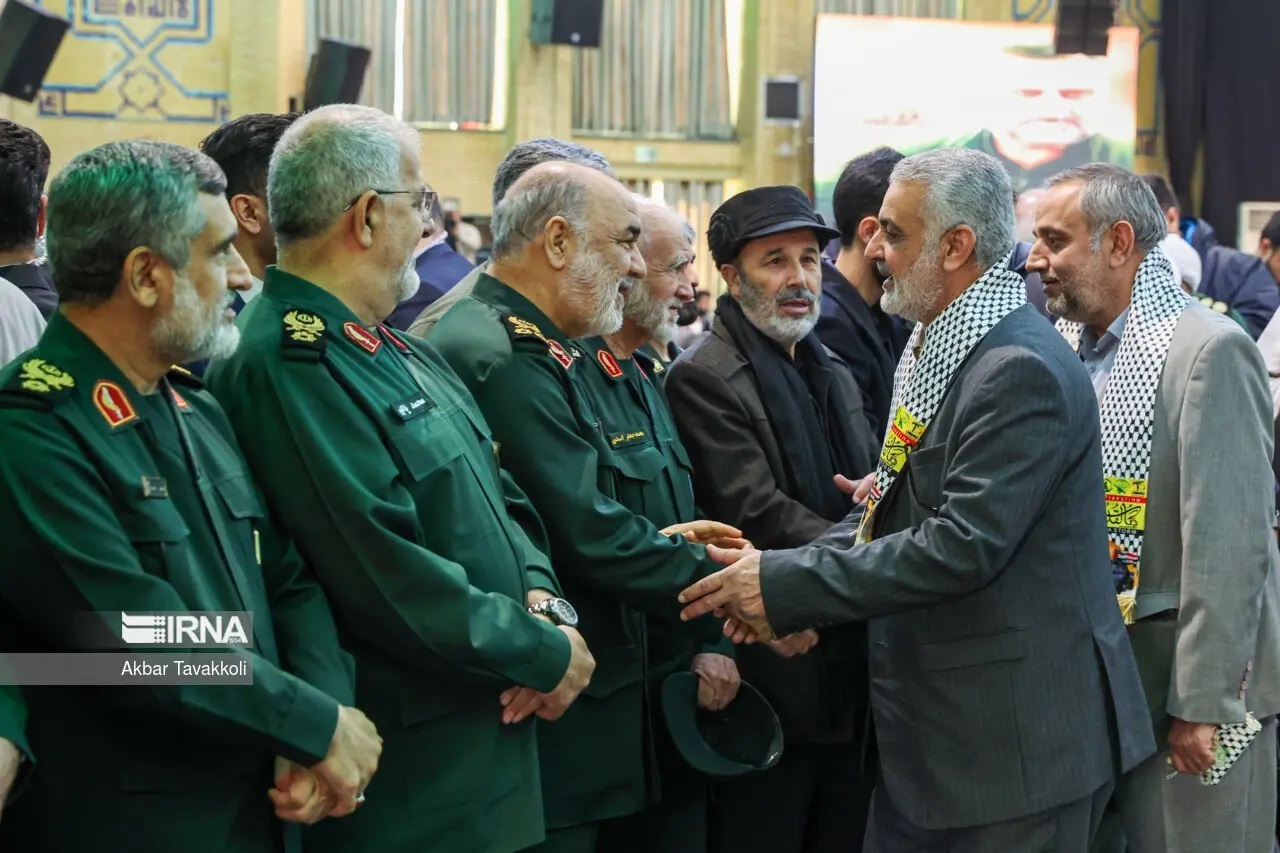 شباهت با سردارسلیمانی