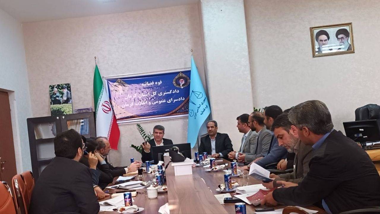 هشدار دادستان کرمان به قاچاقچیان چوب