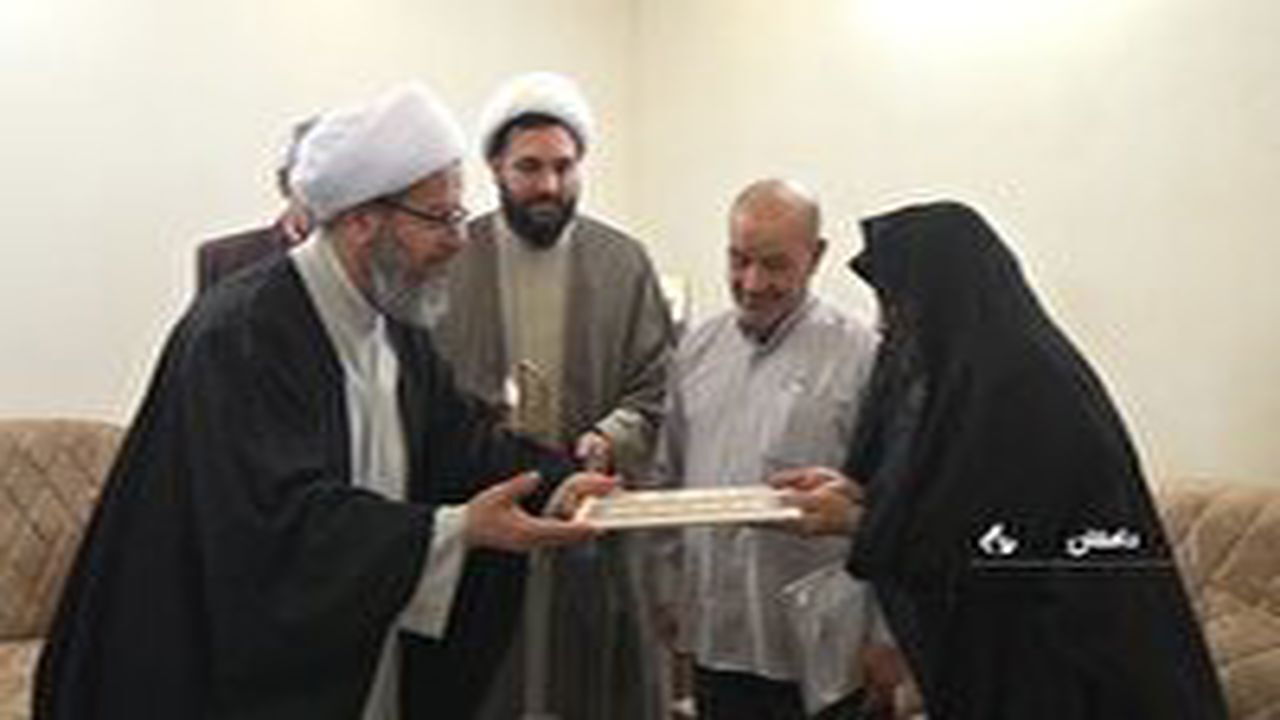 تجلیل از دو بانوی مداح اهل بیت (ع) در دامغان و سرخه