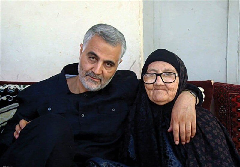 &nbsp;نان حلال پدر، حاج قاسم را جهانی کرد