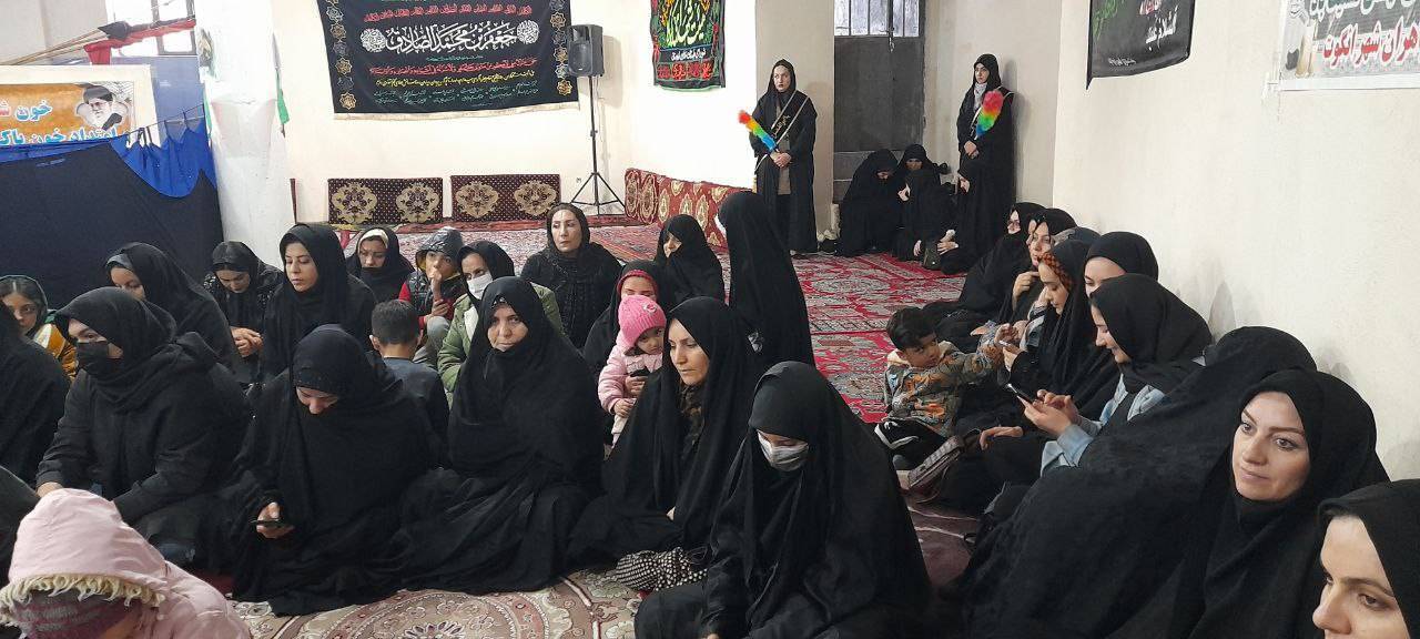 حضور بانوان در مراسم شهادت حاج قاسم