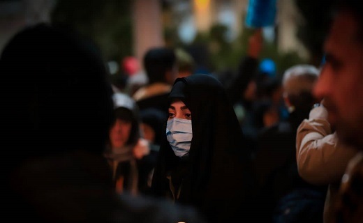 خانواده شهید حاج قاسم در گلزار شهدای کرمان