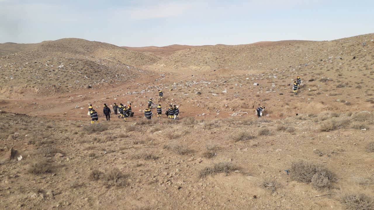 پاکسازی زباله در روستای اقر علیا