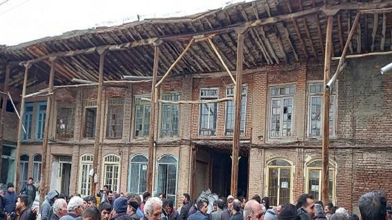 اخطار دادستانی برای رفع خطر سرای خامنه‌ای مراغه