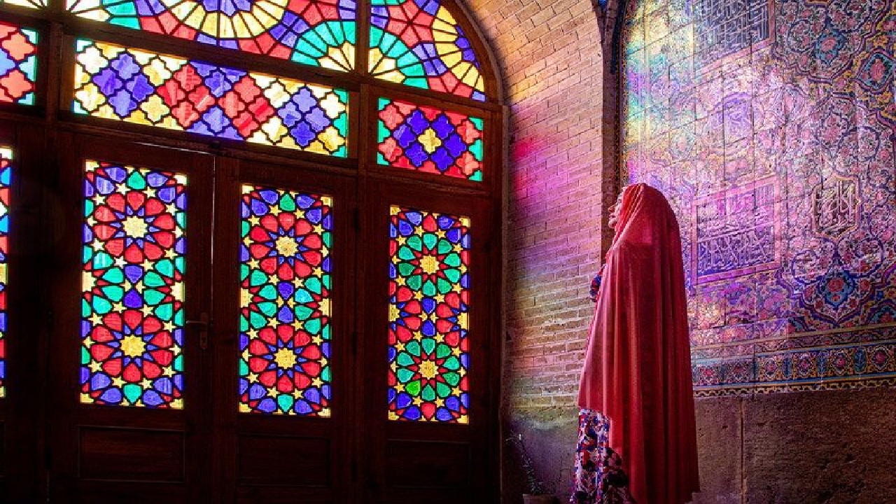 زنان برای تجلی اوصاف خدا کامل‌ترند اما چرا پیامبر نشدند؟