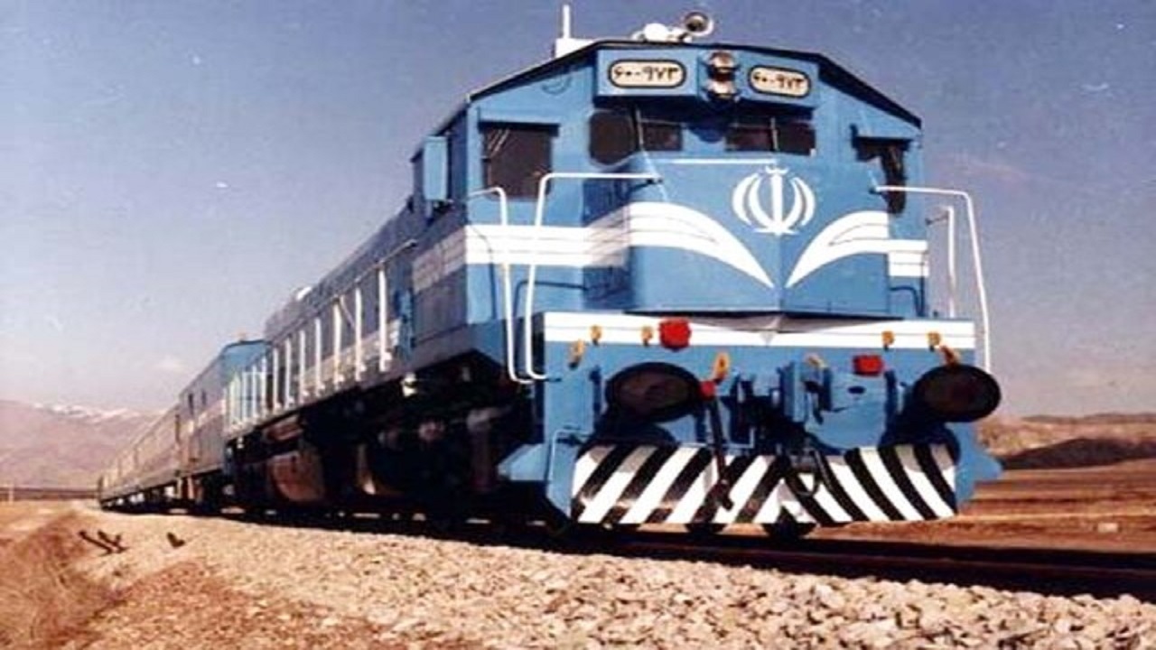 قطار مسافرتی ملایر تا عید چینی می‌شود