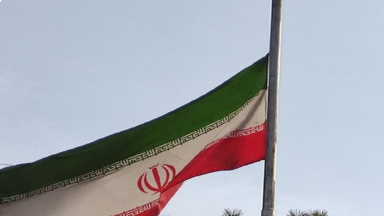 پرچم ایران در سفارت کابل نیمه برافراشته شد