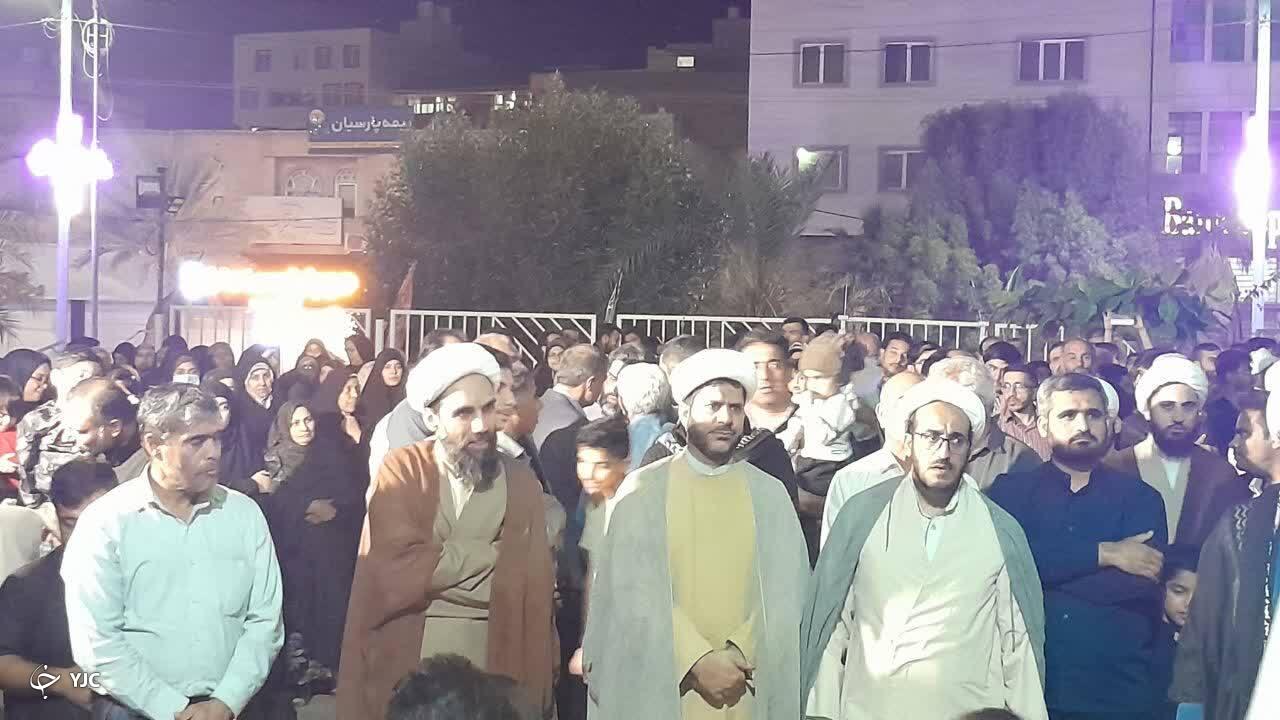 تجمع دیشب مردم بندرعباس در محکومیت حادثه تروریستی در کرمان+فیلم