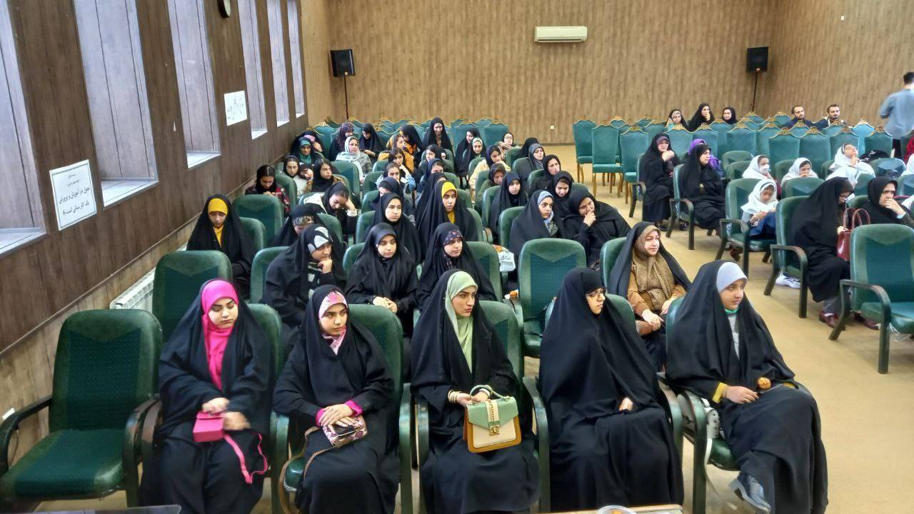 حضور بانوان در مراسم حاج قاسم