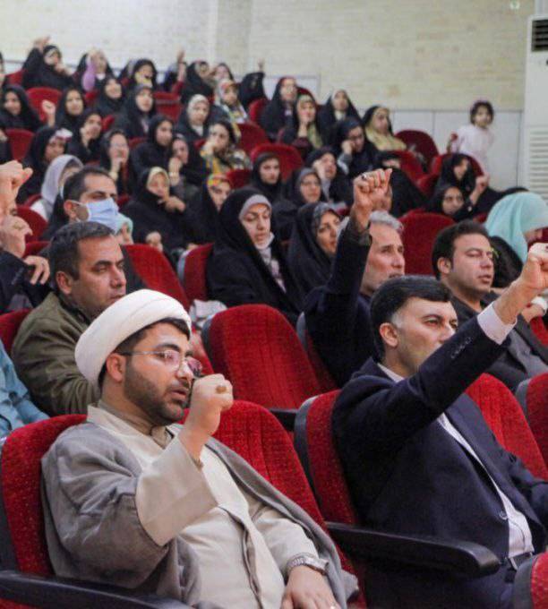 گرامیداشت مراسم سالروز ولادت حضرت فاطمه و سردار سلیمانی در لارستان