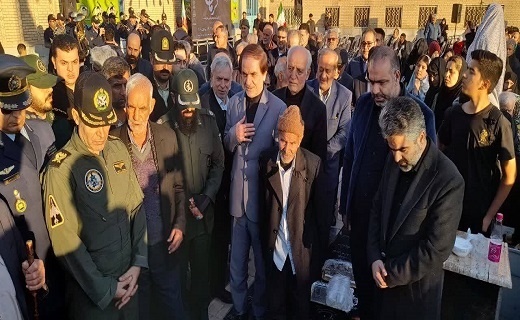 غبارروبی و عطر افشانی مزار گلزار شهدا در پیشوا