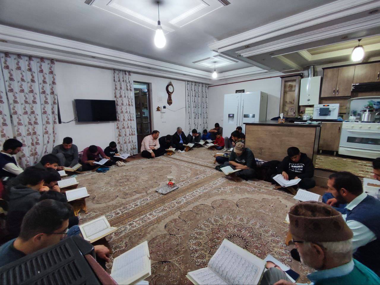 مراسم انس با قرآن در روستای توآباد