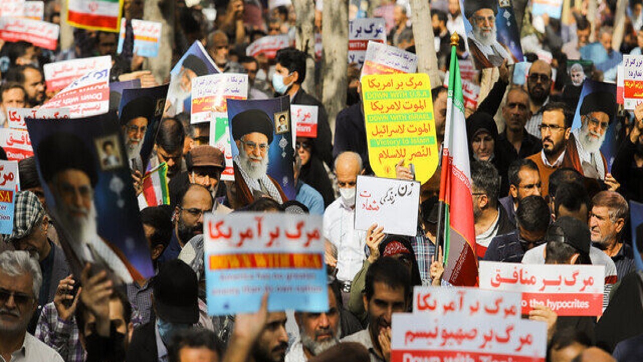 برگزاری راهپیمایی مردم کرمانشاه در محکومیت جنایت تروریستی
