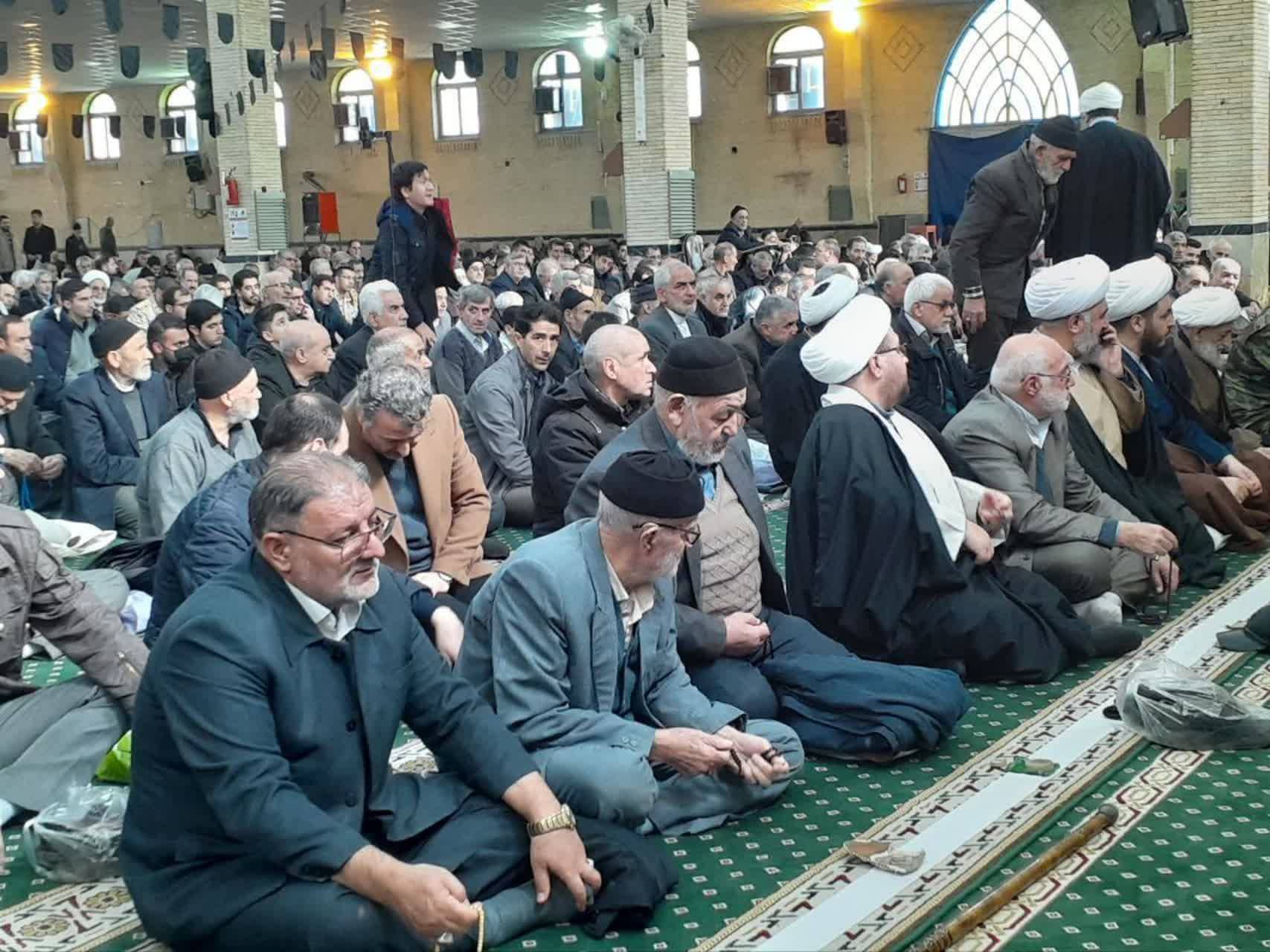 اجتماع مردم خوی در اعتراض به حمله تروریستی