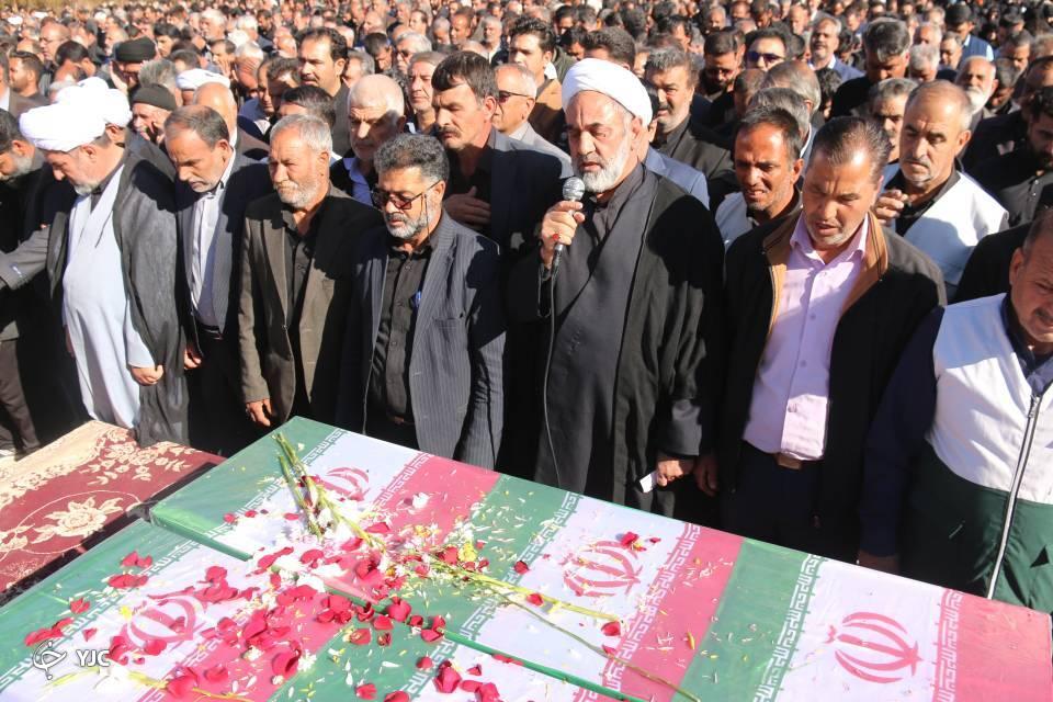 تشییع پیکرهای ۲ شهید انفجارهای تروریستی کرمان در رفسنجان + تصاویر