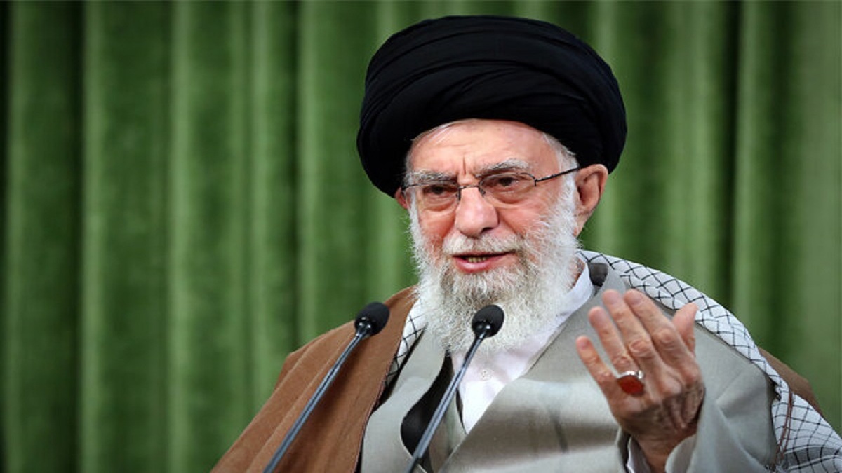 شرح دلاوری‌های سردار سلیمانی توسط رهبر انقلاب + فیلم