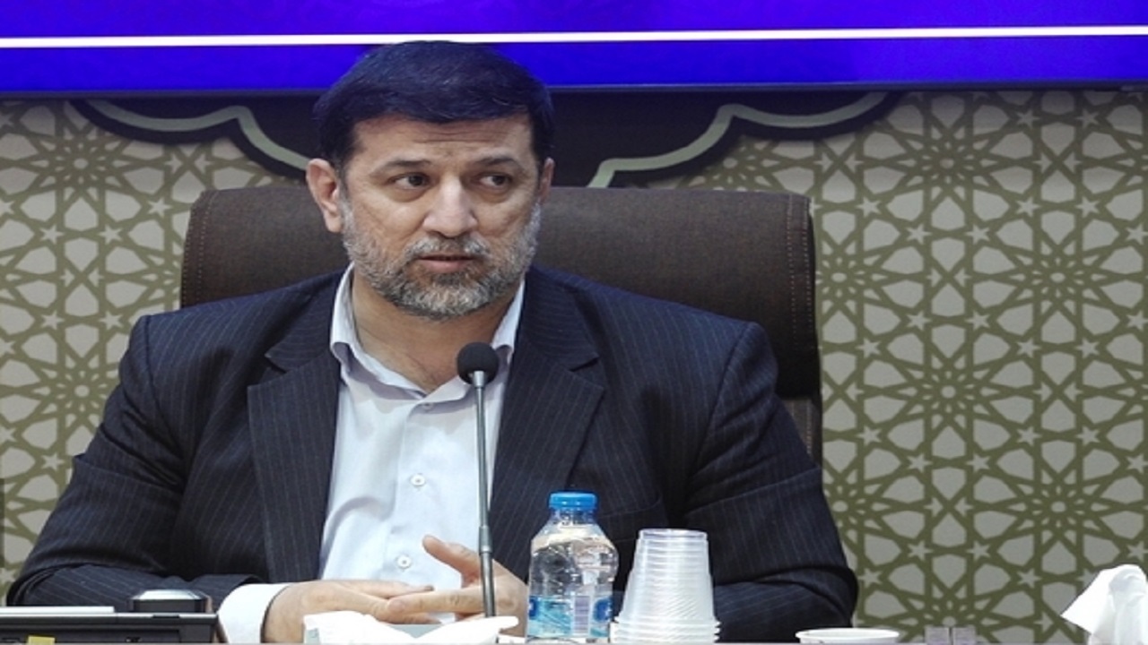 استاندار قم: آبروی افراد در مراحل گزینش حفظ شود