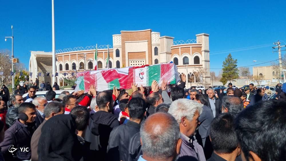 از گمنامی تا سبکبالی