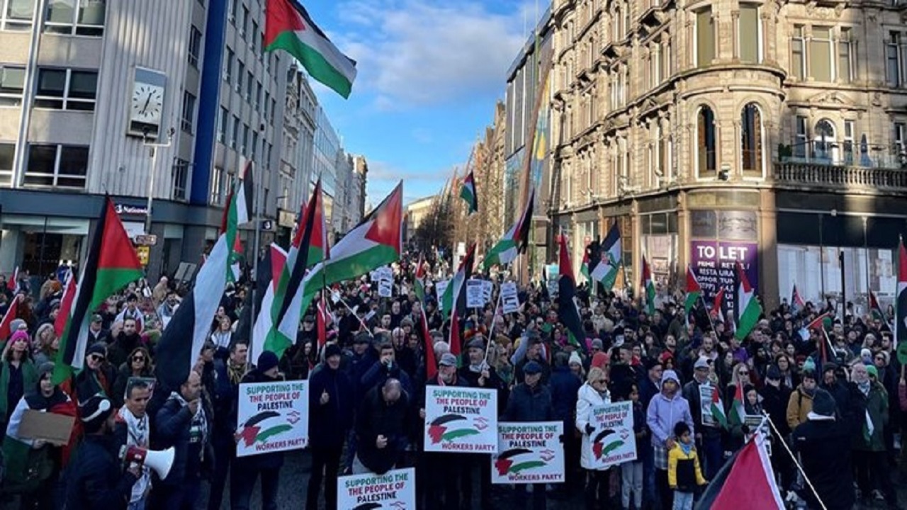 تظاهرات مردمی در حمایت از فلسطین در «بلفاست» و «دوبلین»