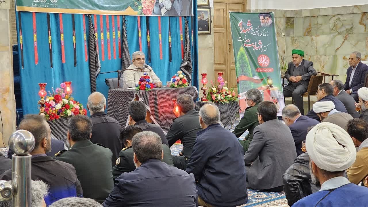 یکی از وظایف ما در برابر خون شهدا، شرکت در انتخابات است
