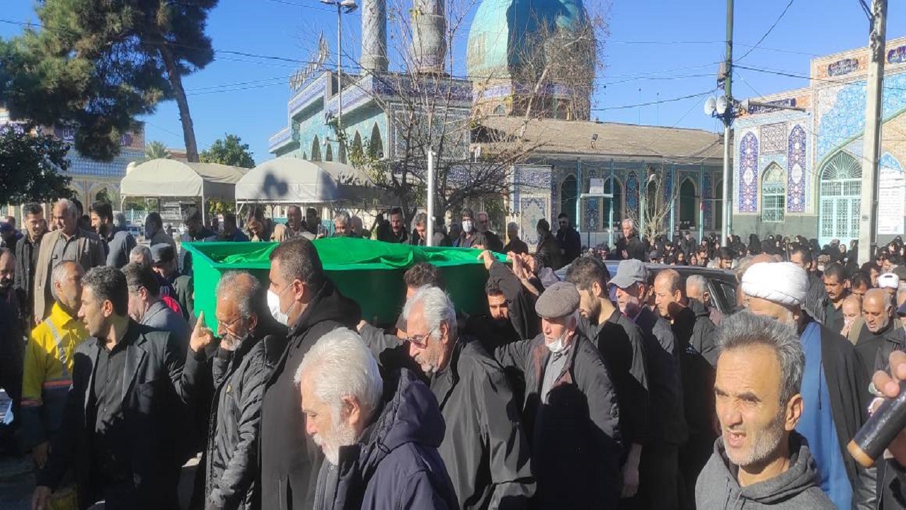 تشییع و خاکسپاری  پیکر مادر شهید بروگردی