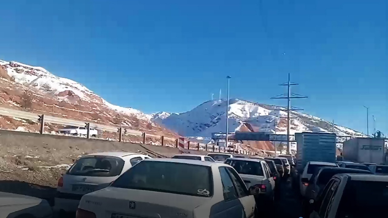 کلافگی شهروندان تبریزی از ترافیک همیشگی در بزرگراه پاسداران + فیلم