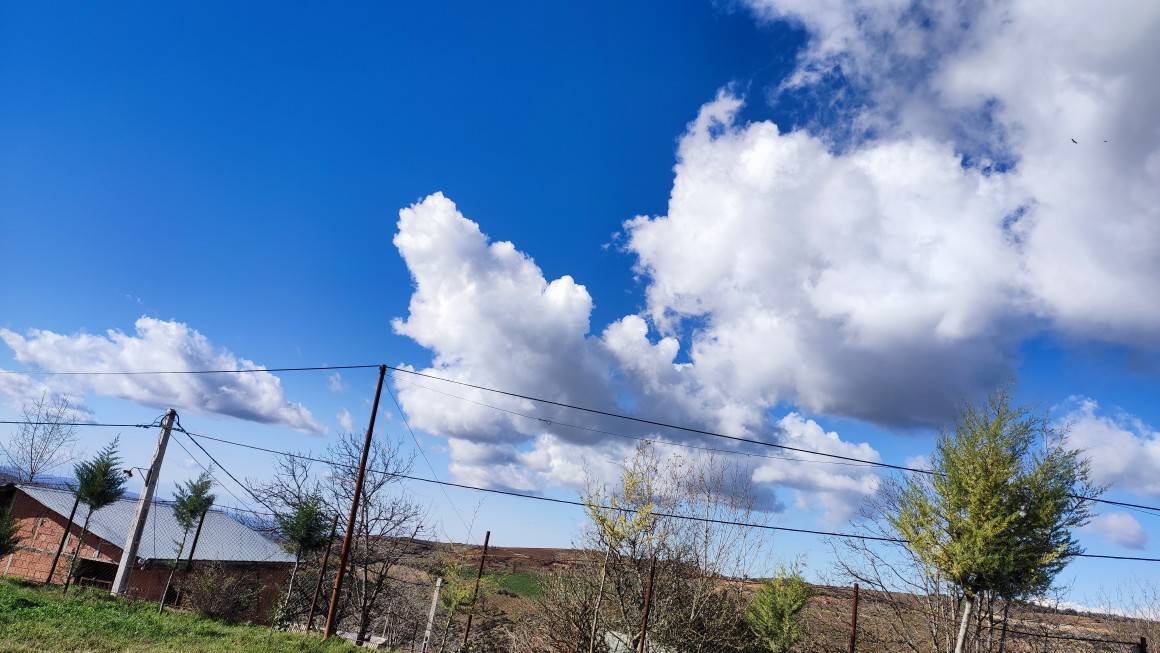 آسمان آبی روستای هزار جریب