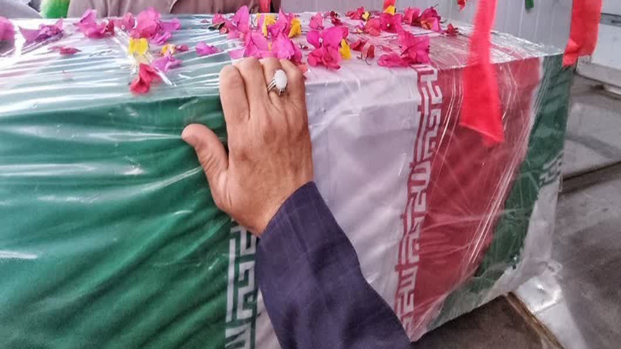 شهیده اهل شهرستان مهر در حمله تروریستی کرمان تشییع شد
