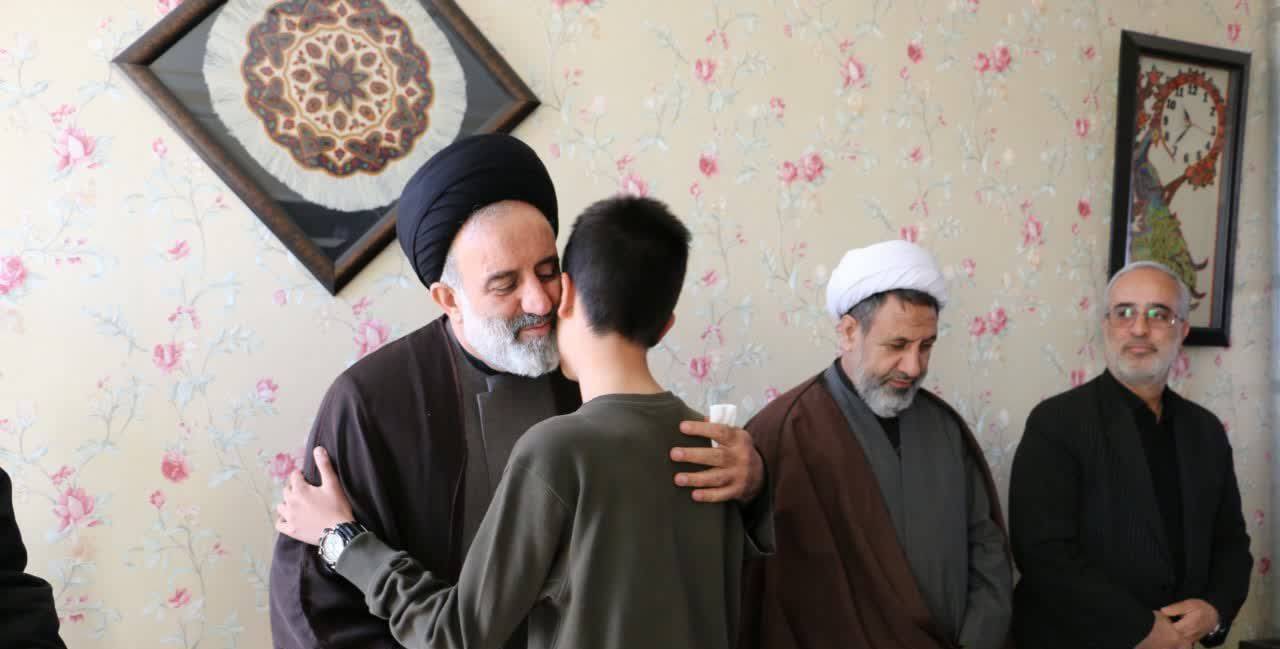 ابلاغ پیام تسلیت رهبر به خانواده شهدای حادثه تروریستی کرمان&nbsp;