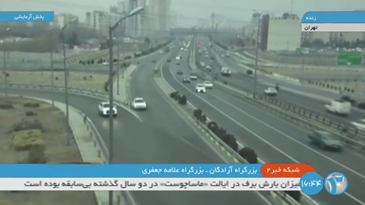 وقتی راننده سمند با تخلفی عجیب شکار پخش زنده تلویزیون می‌شود!