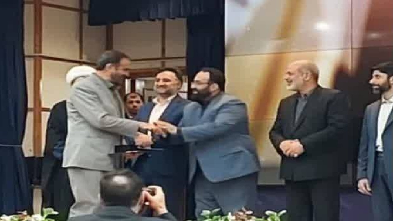 استاندار چهارمحال و بختیاری به دلیل حمایت از نخبگان تجلیل شد