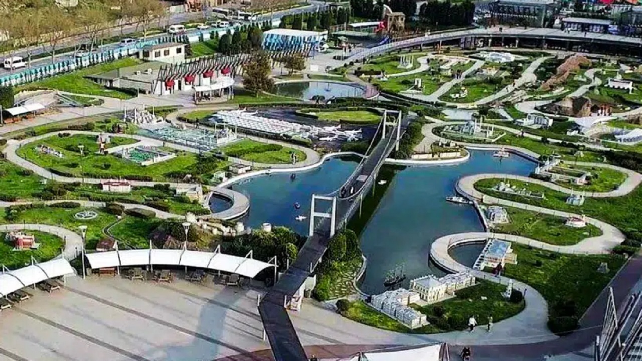 بخشی از جاذبه‌های ایران را در پارک مینیاتوری مشهد ببینید + تصاویر