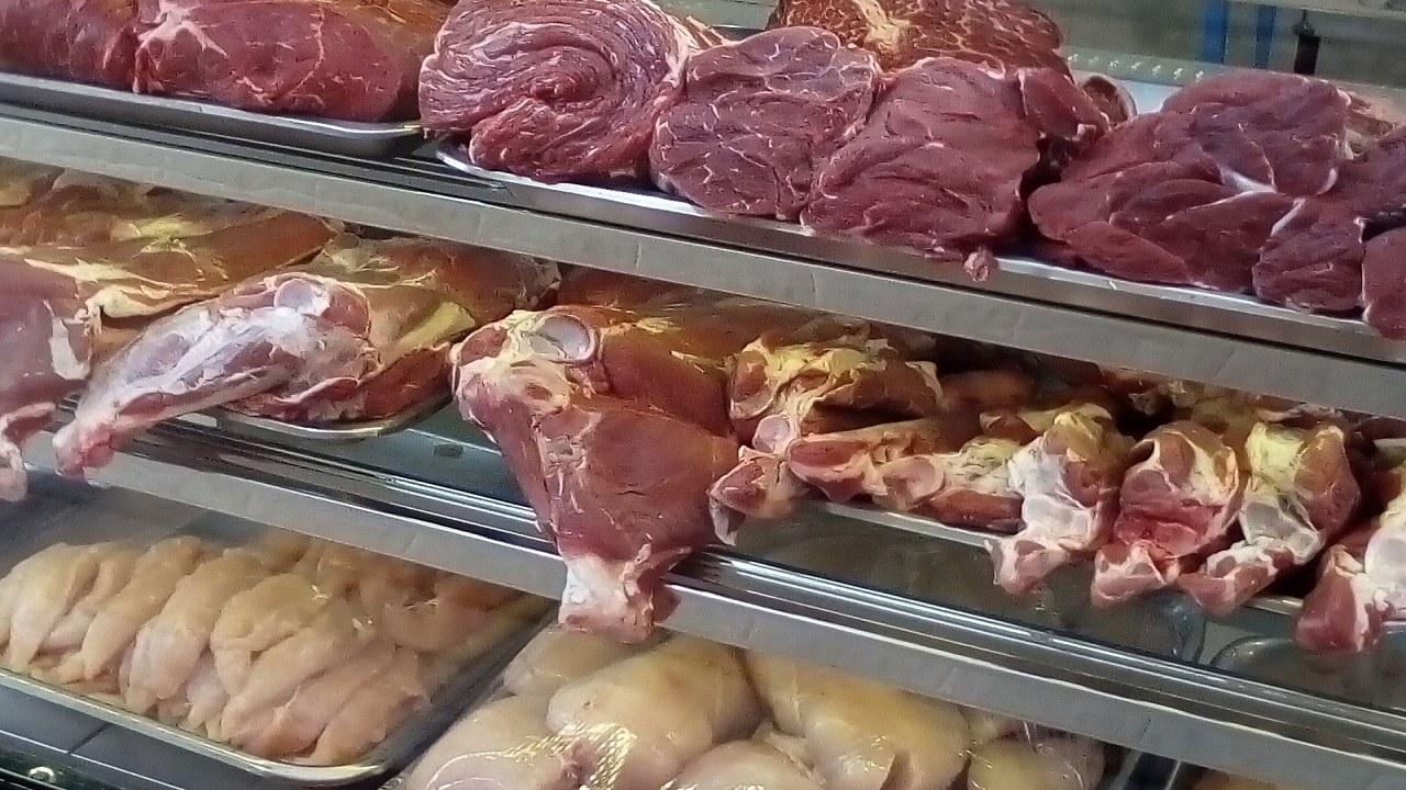 گلایه شهروندان از افزایش قیمت گوشت و مرغ